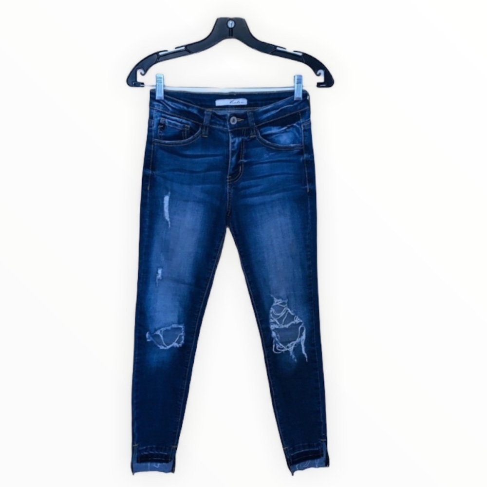 EUC KanCan Estilo Distressed Step Hem Skinny Jeans